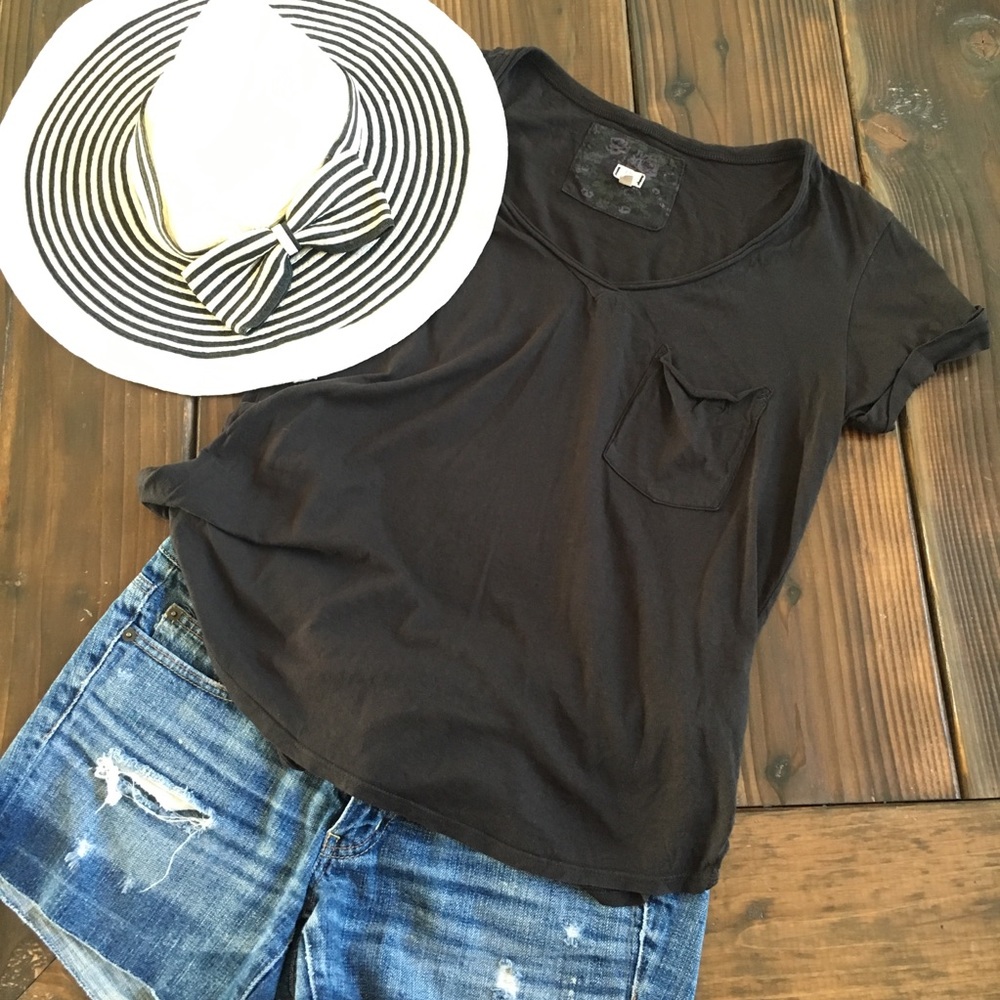 Anthropologie t. la soft black T-shirt size M